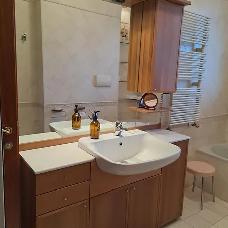 2 Giugno House Apartament *